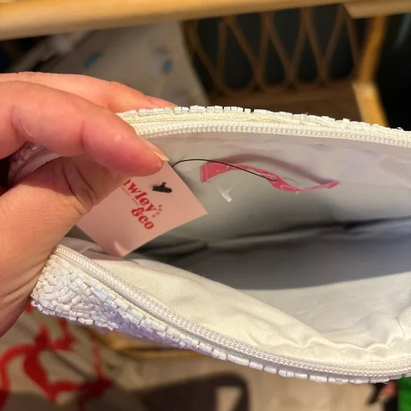 Jen&Co White and Gold Star Embellished Women's Bag - Picture 3 of 4